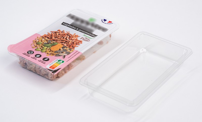 Barquette alternative végétale, conçue pour remplacer les emballages plastiques traditionnels avec des matériaux plus écologiques et durables